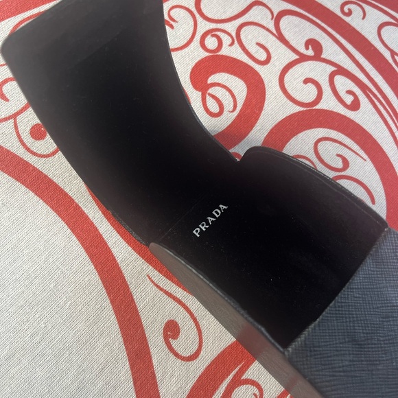 Prada Black Cat-Eye Sunglasses - Picture 9 of 10